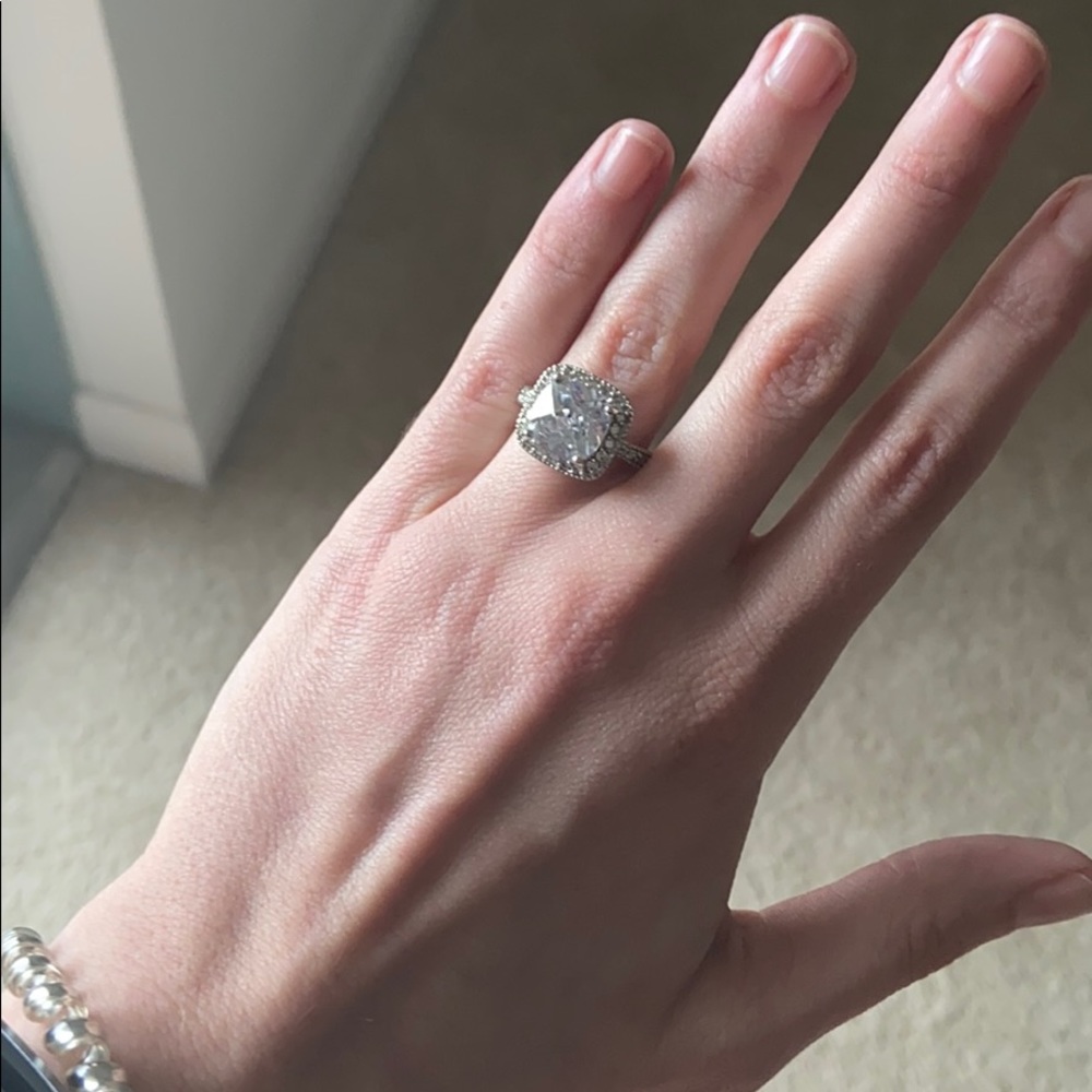 Like New Silpada Cushion Cut Cocktail Ring